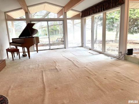 Tiny photo for 7 PINEWOOD Drive, Carbondale, IL 62901 (MLS # EB460753)