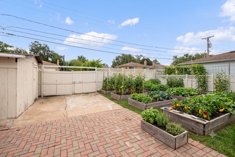 Tiny photo for 8449 N St. Louis Avenue, Skokie, IL 60076 (MLS # 12782914)