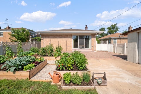 Tiny photo for 8449 N St. Louis Avenue, Skokie, IL 60076 (MLS # 12782914)