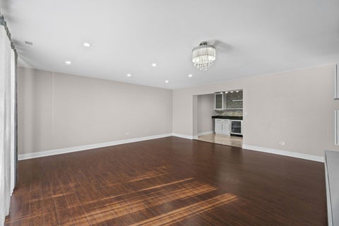 Tiny photo for 1747 W Crystal Lane #207, Mount Prospect, IL 60056 (MLS # 12780166)