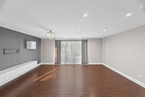 Tiny photo for 1747 W Crystal Lane #207, Mount Prospect, IL 60056 (MLS # 12780166)