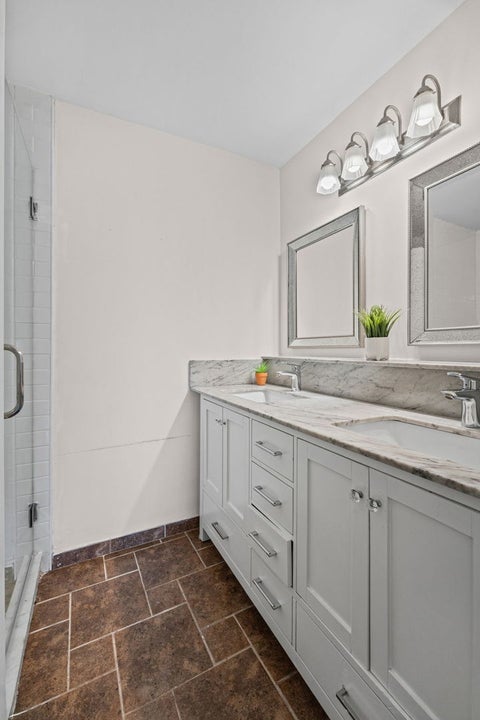Tiny photo for 1747 W Crystal Lane #207, Mount Prospect, IL 60056 (MLS # 12780166)