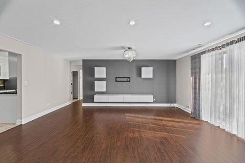 Tiny photo for 1747 W Crystal Lane #207, Mount Prospect, IL 60056 (MLS # 12780166)