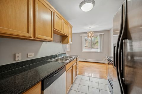 Tiny photo for 820 Seward Street #2D, Evanston, IL 60201 (MLS # 12465929)