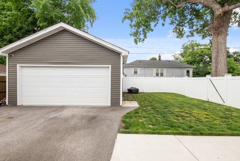 Tiny photo for 10904 S Kedzie Avenue, Chicago, IL 60655 (MLS # 12747751)