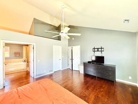 Tiny photo for 802 Autumn Hill, West Dundee, IL 60118 (MLS # 12633884)