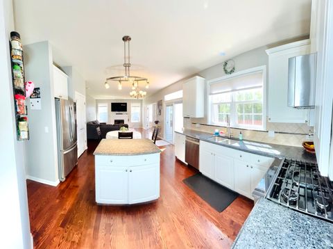 Tiny photo for 802 Autumn Hill, West Dundee, IL 60118 (MLS # 12633884)