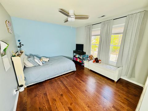 Tiny photo for 802 Autumn Hill, West Dundee, IL 60118 (MLS # 12633884)