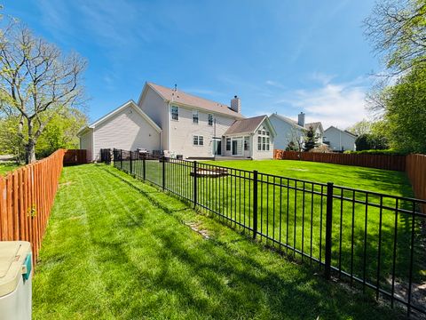 Tiny photo for 802 Autumn Hill, West Dundee, IL 60118 (MLS # 12633884)