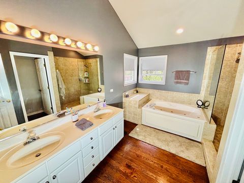 Tiny photo for 802 Autumn Hill, West Dundee, IL 60118 (MLS # 12633884)
