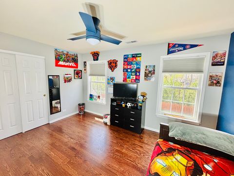 Tiny photo for 802 Autumn Hill, West Dundee, IL 60118 (MLS # 12633884)
