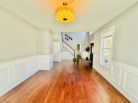 Tiny photo for 802 Autumn Hill, West Dundee, IL 60118 (MLS # 12633884)
