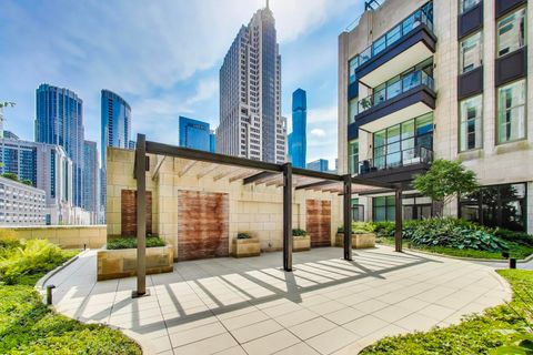 Tiny photo for 435 N Michigan Avenue #1105, Chicago, IL 60611 (MLS # 12416159)