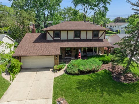 Tiny photo for Buffalo Grove, IL 60089 (MLS # 12661565)