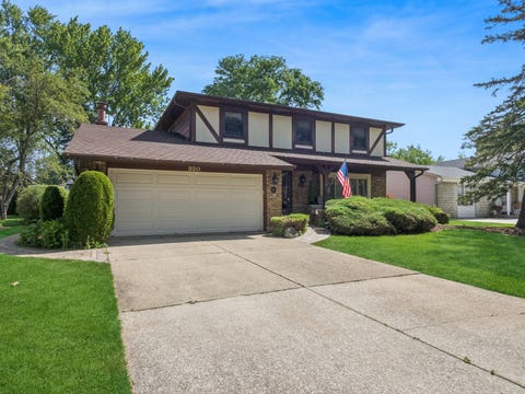 Photo of Buffalo Grove, IL 60089 (MLS # 12661565)