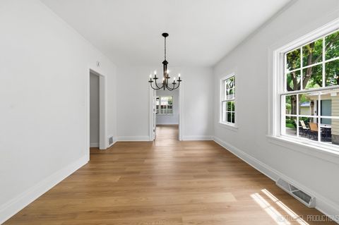 Tiny photo for 216 S Commonwealth Avenue, Aurora, IL 60506 (MLS # 12655993)