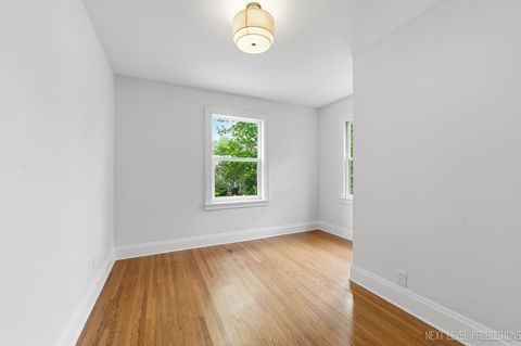 Tiny photo for 216 S Commonwealth Avenue, Aurora, IL 60506 (MLS # 12655993)