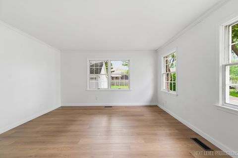 Tiny photo for 216 S Commonwealth Avenue, Aurora, IL 60506 (MLS # 12655993)