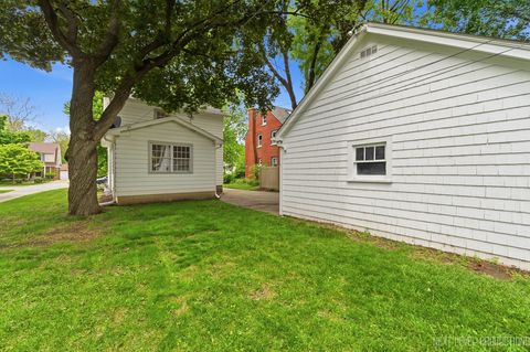 Tiny photo for 216 S Commonwealth Avenue, Aurora, IL 60506 (MLS # 12655993)