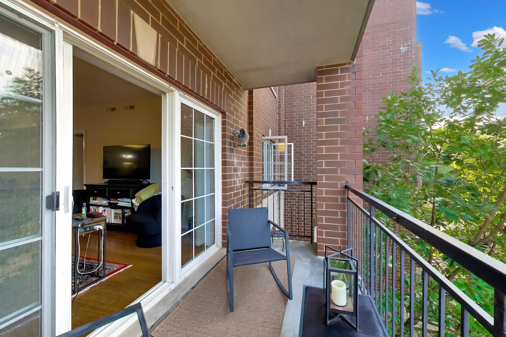 1479 N Milwaukee Avenue 206