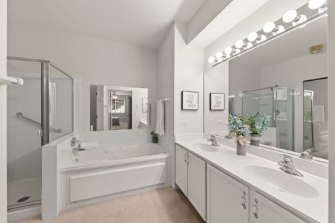 Tiny photo for 32601 Fowler Circle #32601, Warrenville, IL 60555 (MLS # 12735111)