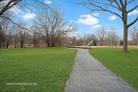 Tiny photo for 32601 Fowler Circle #32601, Warrenville, IL 60555 (MLS # 12735111)