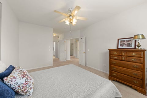 Tiny photo for 32601 Fowler Circle #32601, Warrenville, IL 60555 (MLS # 12735111)