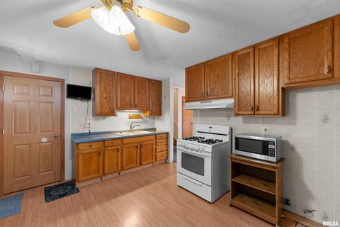 Tiny photo for 5335 DAVIE Street, Davenport, IA 52806 (MLS # QC4270059)