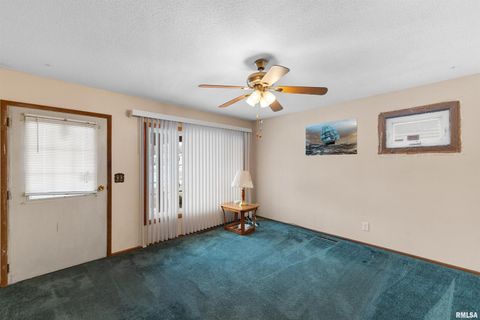 Tiny photo for 5335 DAVIE Street, Davenport, IA 52806 (MLS # QC4270059)