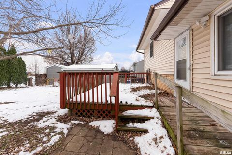 Tiny photo for 5335 DAVIE Street, Davenport, IA 52806 (MLS # QC4270059)