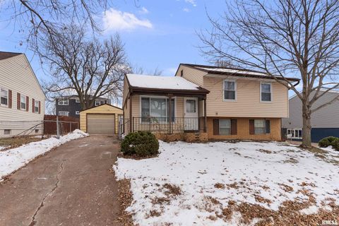 Tiny photo for 5335 DAVIE Street, Davenport, IA 52806 (MLS # QC4270059)