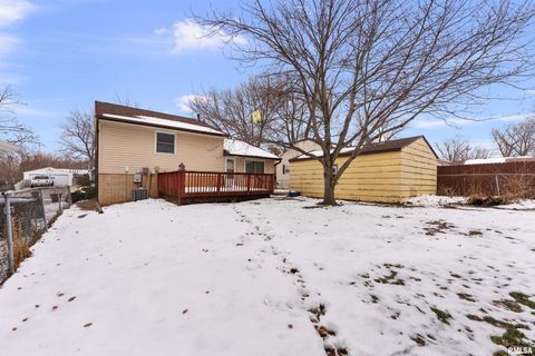 Tiny photo for 5335 DAVIE Street, Davenport, IA 52806 (MLS # QC4270059)