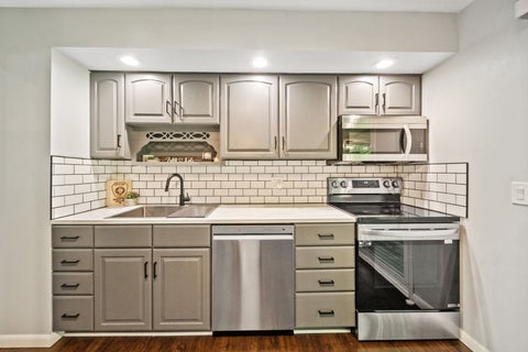 Tiny photo for 2516 Jackson Drive, Woodridge, IL 60517 (MLS # 12686600)