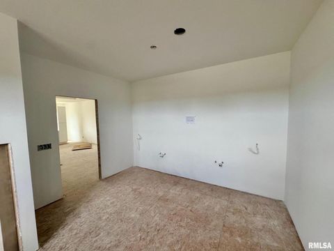 Tiny photo for 6589 BLACKBIRD Lane, Bettendorf, IA 52722 (MLS # QC4266395)