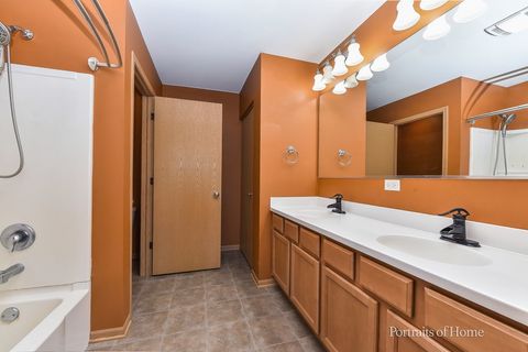 Tiny photo for 826 Phelps Lane, Shorewood, IL 60404 (MLS # 12623084)