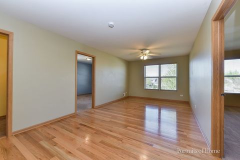 Tiny photo for 826 Phelps Lane, Shorewood, IL 60404 (MLS # 12623084)