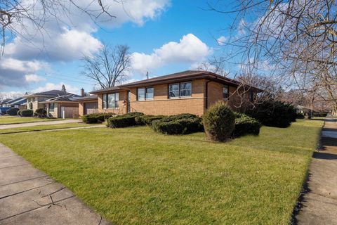 Tiny photo for 17044 Louis Avenue, South Holland, IL 60473 (MLS # 12537137)