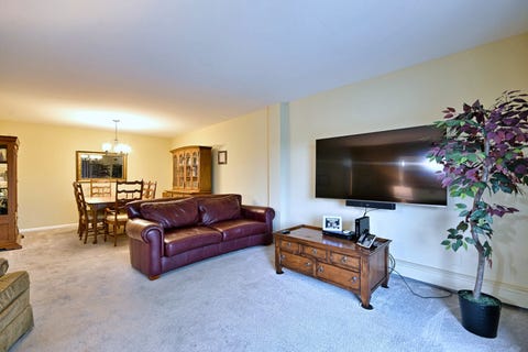 Tiny photo for 1321 S Finley Road #422, Lombard, IL 60148 (MLS # 12718939)