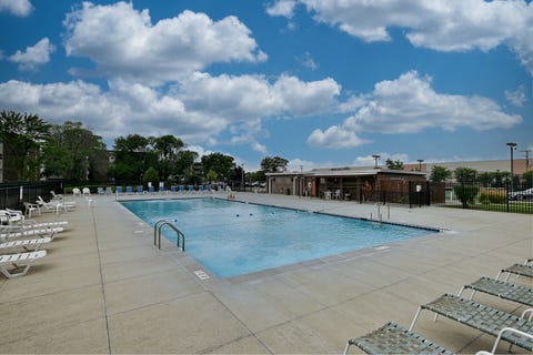 Tiny photo for 1321 S Finley Road #422, Lombard, IL 60148 (MLS # 12718939)