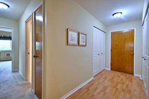 Tiny photo for 1321 S Finley Road #422, Lombard, IL 60148 (MLS # 12718939)