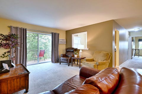 Tiny photo for 1321 S Finley Road #422, Lombard, IL 60148 (MLS # 12718939)