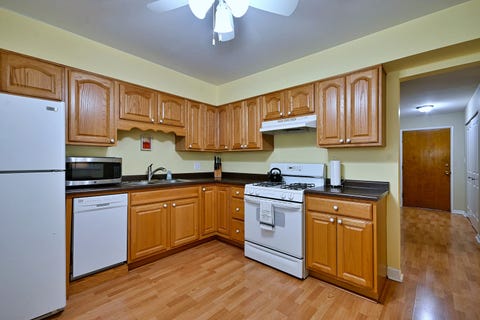 Tiny photo for 1321 S Finley Road #422, Lombard, IL 60148 (MLS # 12718939)