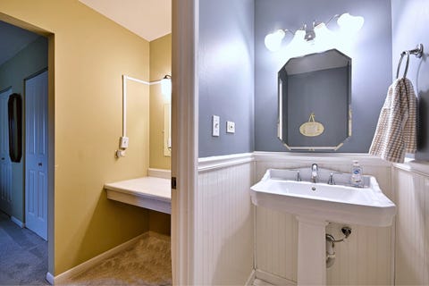 Tiny photo for 1321 S Finley Road #422, Lombard, IL 60148 (MLS # 12718939)