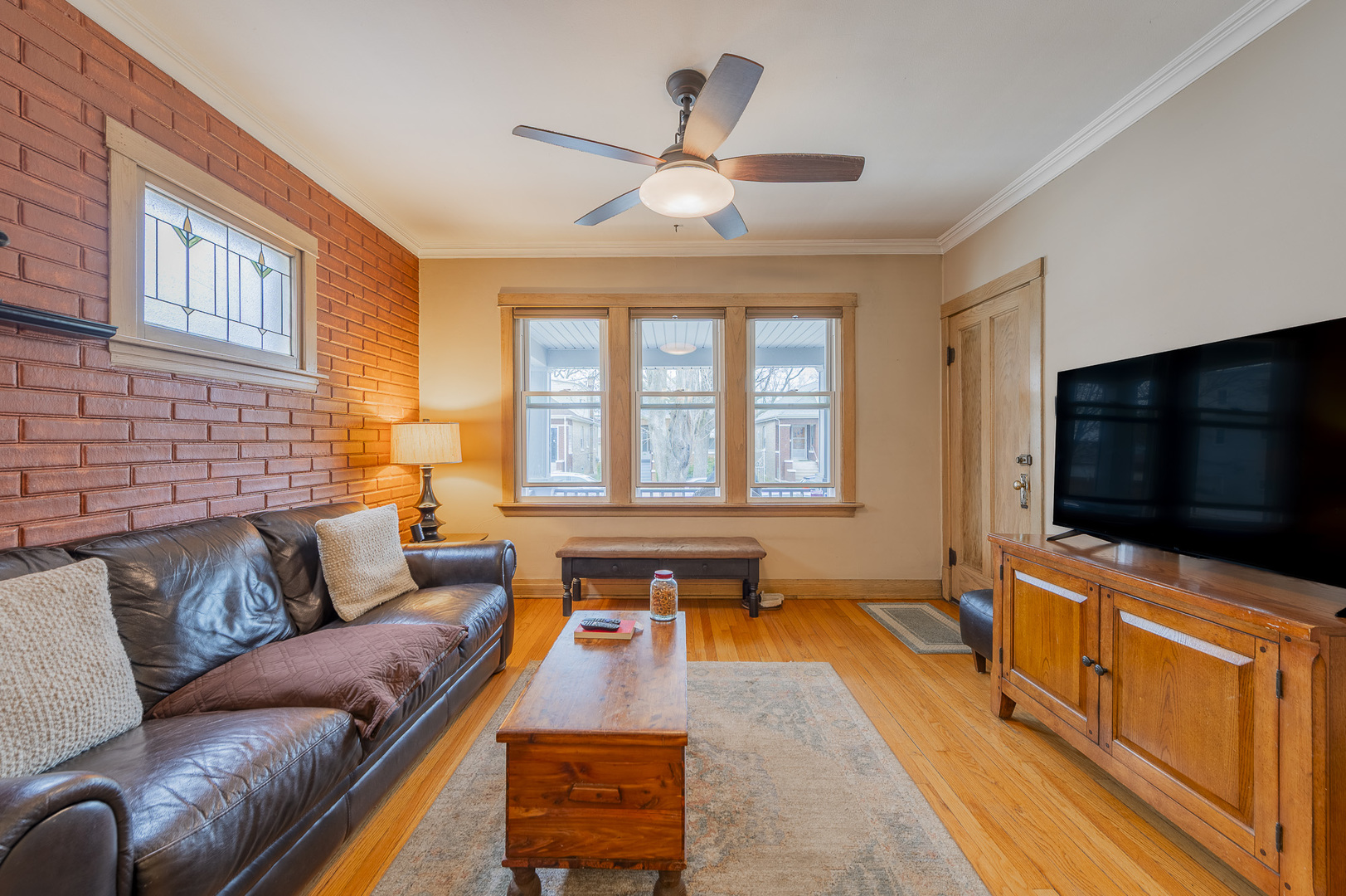 5055 W Argyle Street