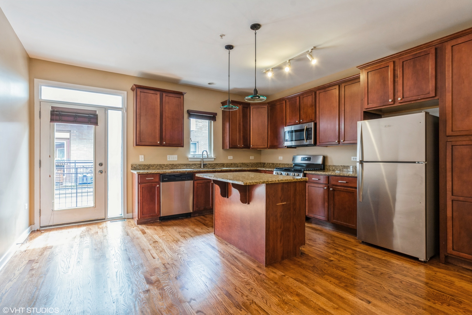 1240 W Monroe Street 7