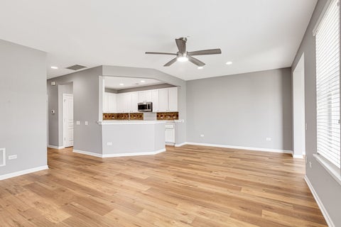 Tiny photo for 3364 Comstock Court, Mundelein, IL 60060 (MLS # 12725294)