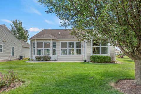 Tiny photo for 3364 Comstock Court, Mundelein, IL 60060 (MLS # 12725294)