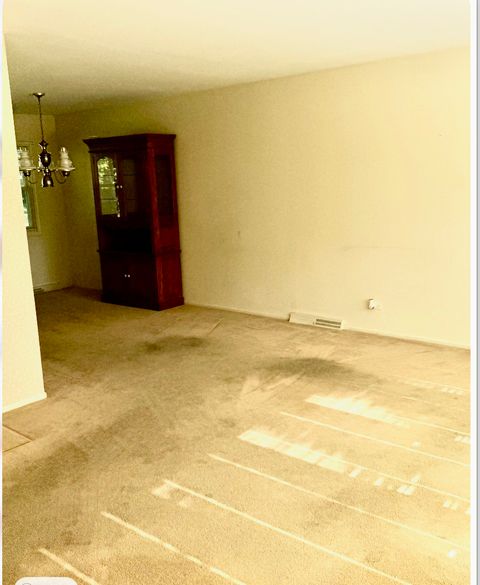 Tiny photo for 5 Mohawk Court, Buffalo Grove, IL 60089 (MLS # 12656614)