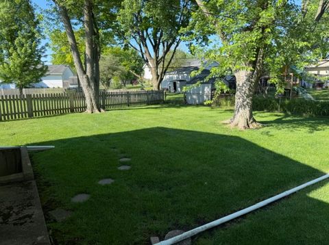 Tiny photo for 5 Mohawk Court, Buffalo Grove, IL 60089 (MLS # 12656614)