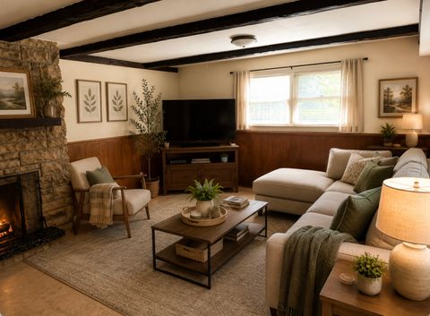 Tiny photo for 5 Mohawk Court, Buffalo Grove, IL 60089 (MLS # 12656614)